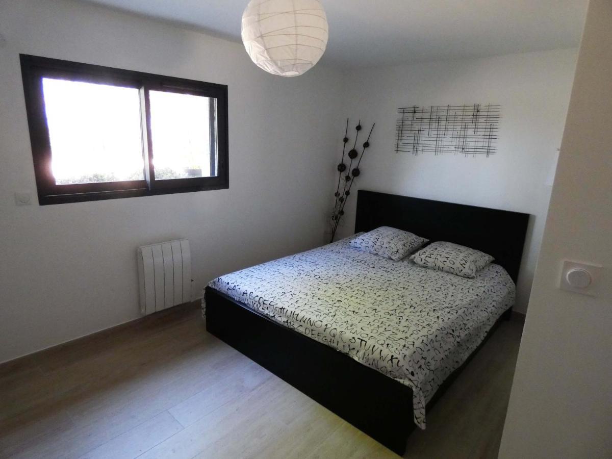 Proche Lac Du Salagou, Chambre Agreable Avec Salle D'Eau Et Wc Prive Lacoste  Bagian luar foto